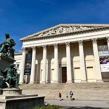 Lejlighed Cedar - Palace District Budapest