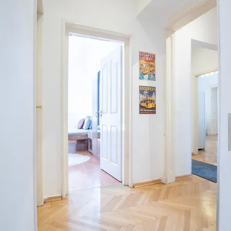 Cedar - Palace District *