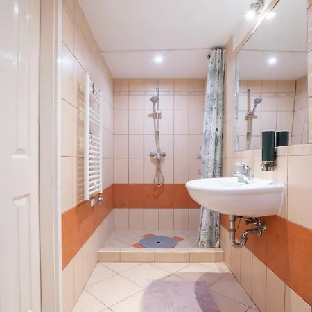 Cedar - Palace District *