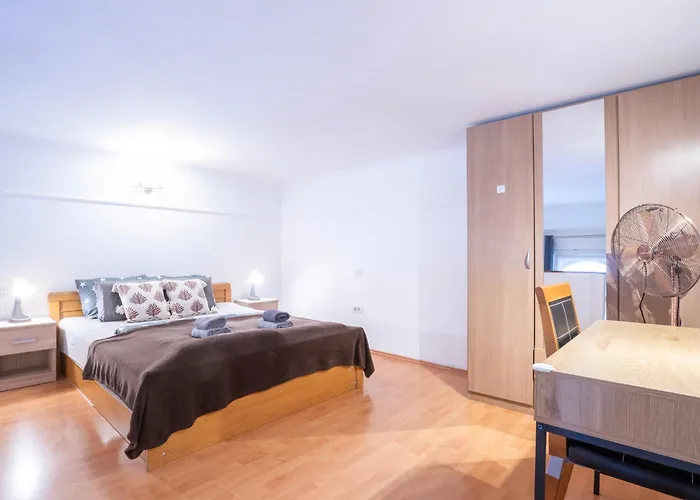 Cedar - Palace District Budapest