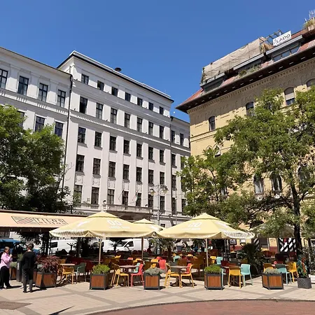 Cedar - Palace District