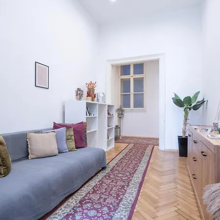 Apartment Cedar - Palace District *