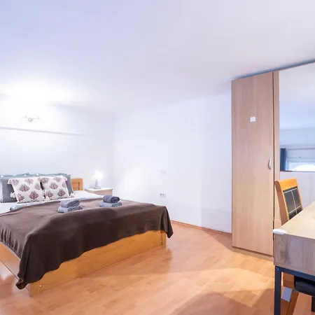 Cedar - Palace District Budapest